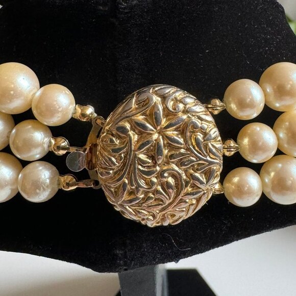 Vintage Carolee Faux Pearl Necklace - Picture 3 of 5